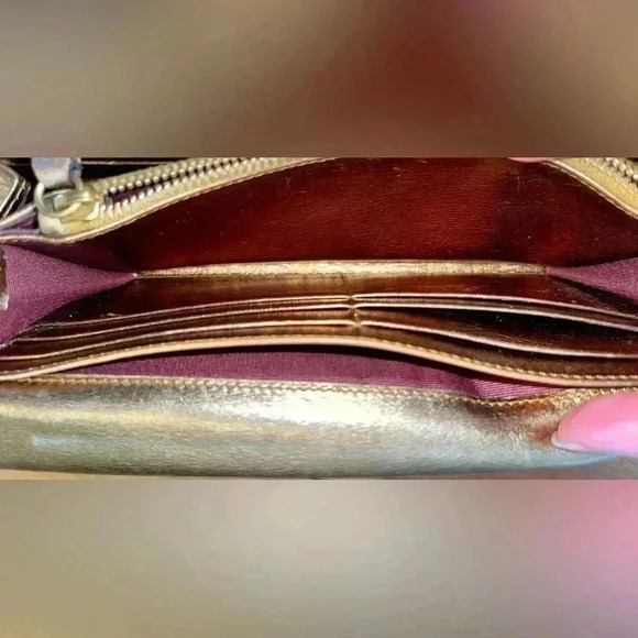 Dolce & Gabbana | Long Leather Wallet | Checkbook | Gold & Merlot Interior - Picture 8 of 10